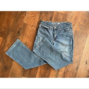 Signature by Levi Strauss Totally Shaping Bootcut Jeans Women's 8